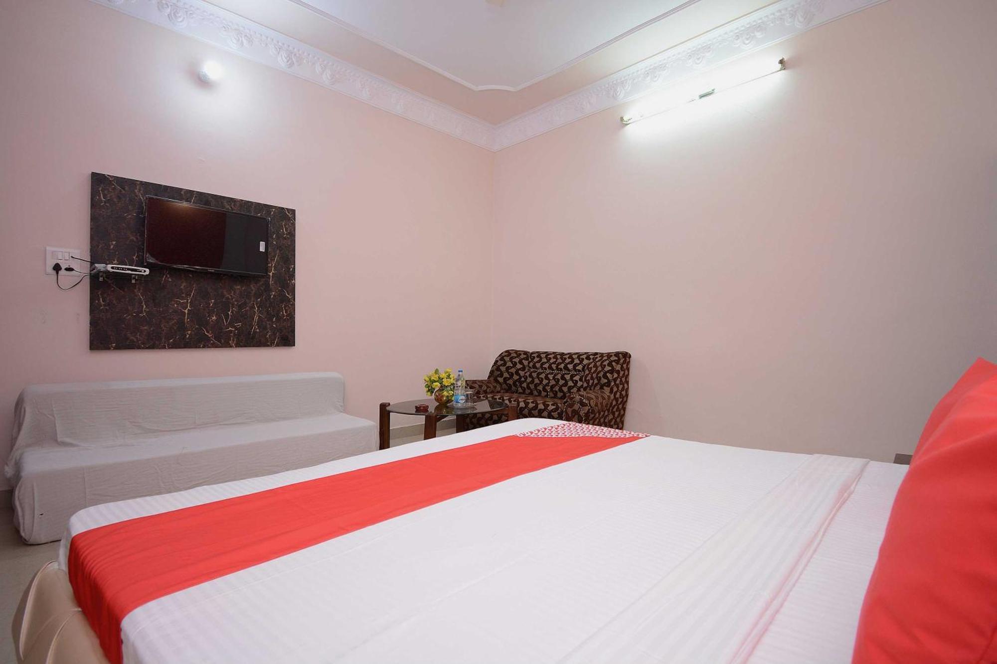 Hotel Asia Palace Pathānkot Екстериор снимка